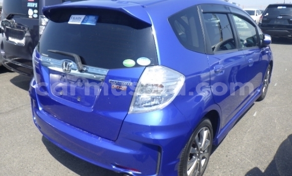 Buy Used Honda Fit Blue Car in Beitbridge in Matabeleland South Buy Used Honda Fit Blue Car in Beitbridge in Matabeleland South