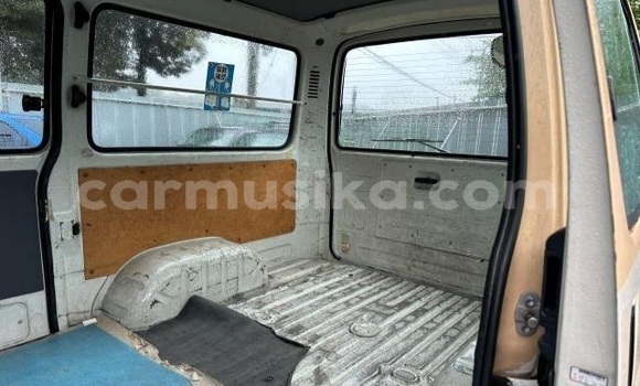 Buy Used Toyota Hiace White Car in Beitbridge in Matabeleland South Buy Used Toyota Hiace White Car in Beitbridge in Matabeleland South