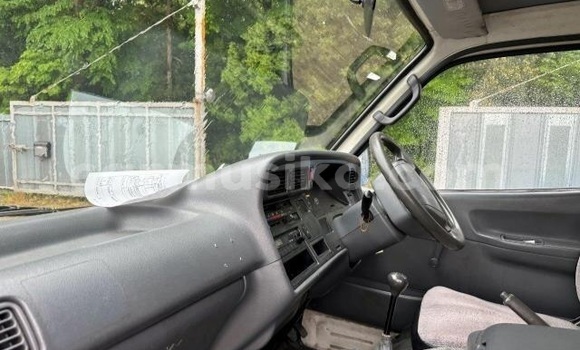 Buy Used Toyota Hiace White Car in Beitbridge in Matabeleland South Buy Used Toyota Hiace White Car in Beitbridge in Matabeleland South