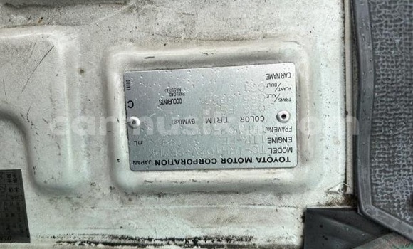 Buy Used Toyota Hiace White Car in Beitbridge in Matabeleland South Buy Used Toyota Hiace White Car in Beitbridge in Matabeleland South