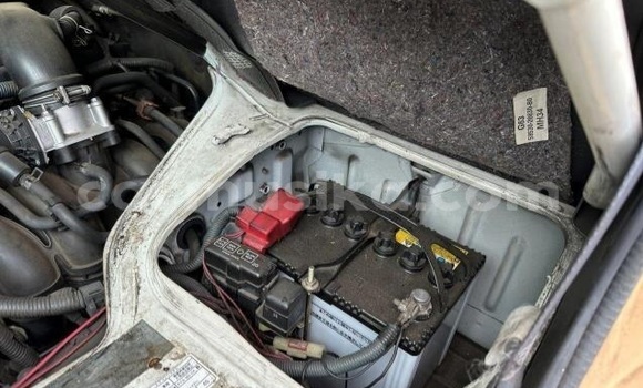 Buy Used Toyota Hiace White Car in Beitbridge in Matabeleland South Buy Used Toyota Hiace White Car in Beitbridge in Matabeleland South