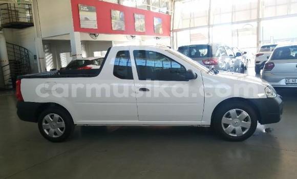 Buy Used Nissan NV200 White Car in Beitbridge in Matabeleland South