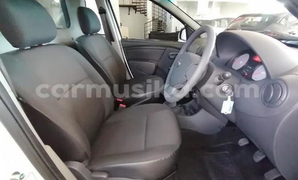 Acheter Occasion Voiture Nissan NV200 Blanc à Beitbridge, Matabeleland South Acheter Occasion Voiture Nissan NV200 Blanc à Beitbridge, Matabeleland South