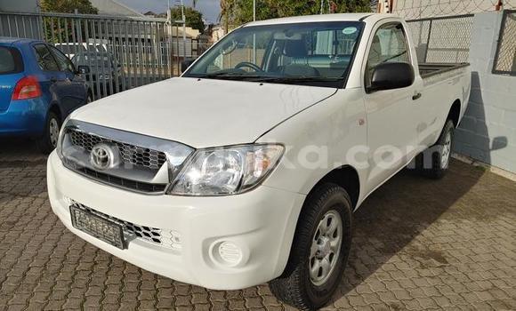 Nunua Ilio tumika Toyota Hilux Nyeupe Gari ndani ya Beitbridge nchini Matabeleland Kusini