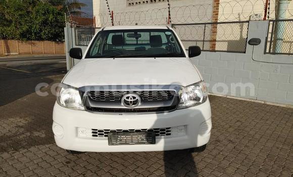 Acheter Occasion Voiture Toyota Hilux Blanc à Beitbridge, Matabeleland South Acheter Occasion Voiture Toyota Hilux Blanc à Beitbridge, Matabeleland South