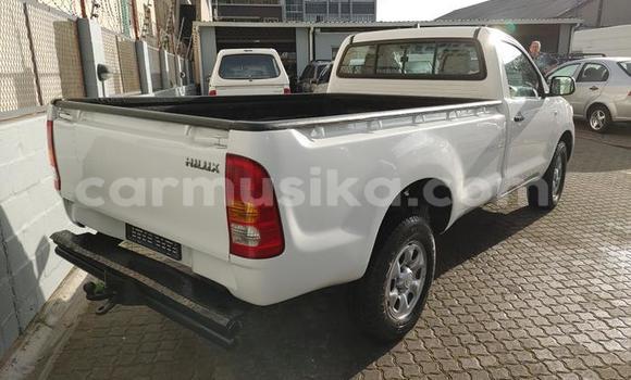 Acheter Occasion Voiture Toyota Hilux Blanc à Beitbridge, Matabeleland South Acheter Occasion Voiture Toyota Hilux Blanc à Beitbridge, Matabeleland South