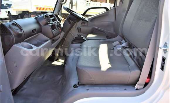 Acheter Occasion Utilitaire Toyota Dyna Blanc à Beitbridge, Matabeleland South Acheter Occasion Utilitaire Toyota Dyna Blanc à Beitbridge, Matabeleland South