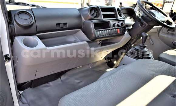 Acheter Occasion Utilitaire Toyota Dyna Blanc à Beitbridge, Matabeleland South Acheter Occasion Utilitaire Toyota Dyna Blanc à Beitbridge, Matabeleland South