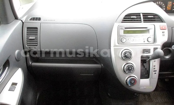 Acheter Occasion Voiture Toyota Ractis Noir à Beitbridge, Matabeleland South Acheter Occasion Voiture Toyota Ractis Noir à Beitbridge, Matabeleland South