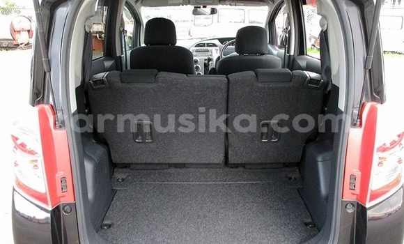 Acheter Occasion Voiture Toyota Ractis Noir à Beitbridge, Matabeleland South Acheter Occasion Voiture Toyota Ractis Noir à Beitbridge, Matabeleland South