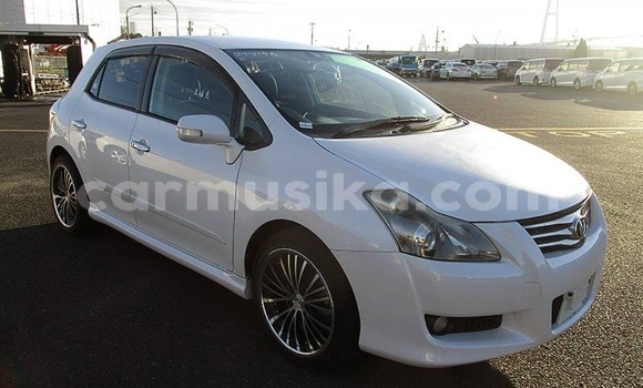 Acheter Occasion Voiture Toyota Blade Blanc à Beitbridge, Matabeleland South