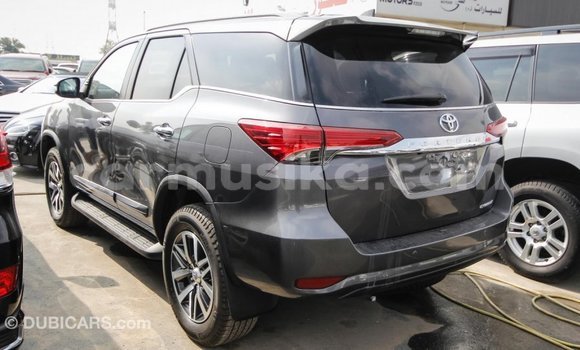 Tenga Imported Toyota Fortuner Zvimwe Mota in Import - Dubai in Harare Tenga Imported Toyota Fortuner Zvimwe Mota in Import - Dubai in Harare