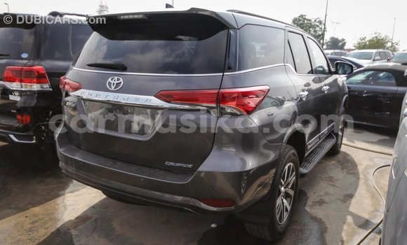 Tenga Imported Toyota Fortuner Zvimwe Mota in Import - Dubai in Harare Tenga Imported Toyota Fortuner Zvimwe Mota in Import - Dubai in Harare