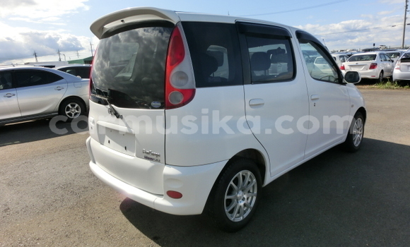 Buy Used Toyota FunCargo Other Car in Beitbridge in Matabeleland South Buy Used Toyota FunCargo Other Car in Beitbridge in Matabeleland South