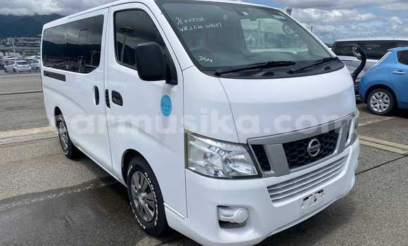 Nunua Ilio tumika Nissan Nv350 Nyeupe Gari ndani ya Beitbridge nchini Matabeleland Kusini