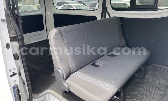 Acheter Occasion Voiture Nissan Nv350 Blanc à Beitbridge, Matabeleland South Acheter Occasion Voiture Nissan Nv350 Blanc à Beitbridge, Matabeleland South