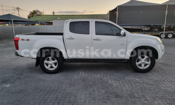 Buy Used Isuzu KB White Car in Beitbridge in Matabeleland South Buy Used Isuzu KB White Car in Beitbridge in Matabeleland South