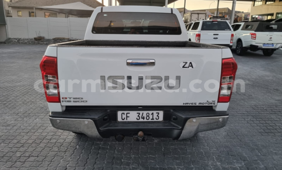 Buy Used Isuzu KB White Car in Beitbridge in Matabeleland South Buy Used Isuzu KB White Car in Beitbridge in Matabeleland South
