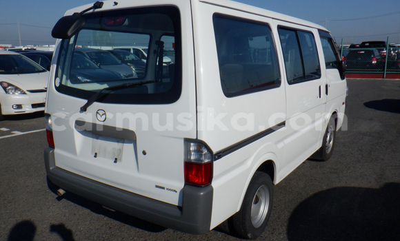 Acheter Occasion Voiture Mazda Bongo Blanc à Beitbridge, Matabeleland South Acheter Occasion Voiture Mazda Bongo Blanc à Beitbridge, Matabeleland South