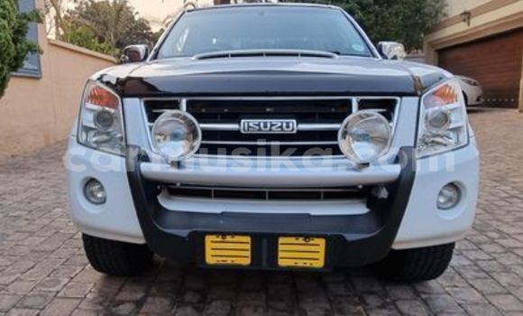 Buy Used Isuzu KB White Car in Beitbridge in Matabeleland South