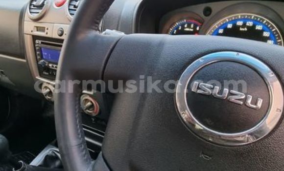 Nunua Ilio tumika Isuzu KB Nyeupe Gari ndani ya Beitbridge nchini Matabeleland Kusini Nunua Ilio tumika Isuzu KB Nyeupe Gari ndani ya Beitbridge nchini Matabeleland Kusini