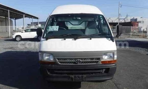 Nunua Ilio tumika Toyota Hiace Nyeupe Gari ndani ya Beitbridge nchini Matabeleland Kusini Nunua Ilio tumika Toyota Hiace Nyeupe Gari ndani ya Beitbridge nchini Matabeleland Kusini