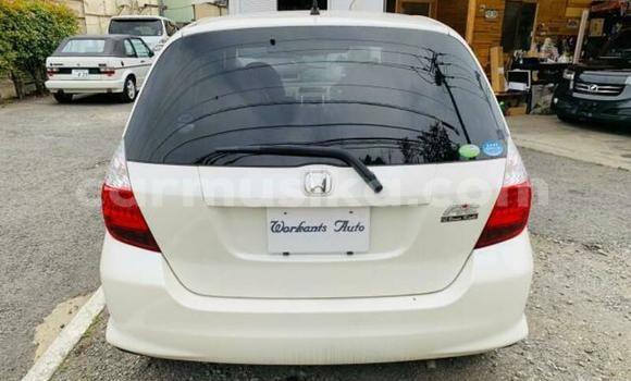 Buy Used Honda Fit White Car in Beitbridge in Matabeleland South Buy Used Honda Fit White Car in Beitbridge in Matabeleland South