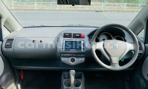 Buy Used Honda Fit White Car in Beitbridge in Matabeleland South Buy Used Honda Fit White Car in Beitbridge in Matabeleland South