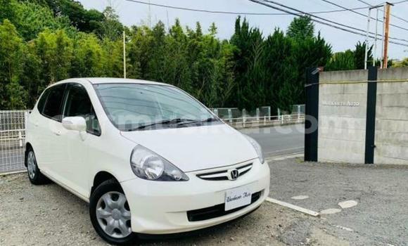 Buy Used Honda Fit White Car in Beitbridge in Matabeleland South Buy Used Honda Fit White Car in Beitbridge in Matabeleland South