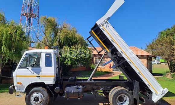 Buy Used Nissan UD White Truck in Beitbridge in Matabeleland South Buy Used Nissan UD White Truck in Beitbridge in Matabeleland South