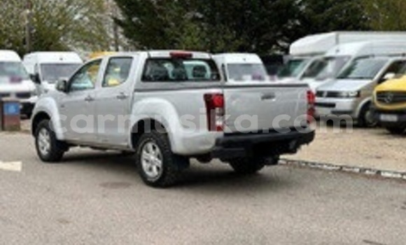 Acheter Occasion Voiture Isuzu D–MAX Gris à Beitbridge, Matabeleland South Acheter Occasion Voiture Isuzu D–MAX Gris à Beitbridge, Matabeleland South