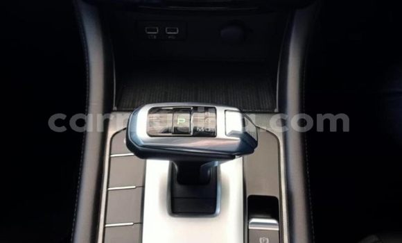 Buy Used Toyota Hilux Red Car in Beitbridge in Matabeleland South Buy Used Toyota Hilux Red Car in Beitbridge in Matabeleland South