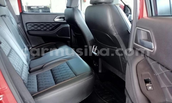 Buy Used Toyota Hilux Red Car in Beitbridge in Matabeleland South Buy Used Toyota Hilux Red Car in Beitbridge in Matabeleland South