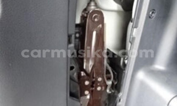 Acheter Occasion Voiture Toyota Voxy Blanc à Beitbridge, Matabeleland South Acheter Occasion Voiture Toyota Voxy Blanc à Beitbridge, Matabeleland South