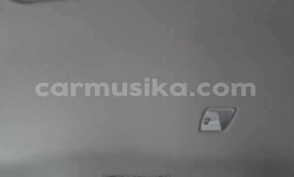 Acheter Occasion Voiture Toyota Voxy Blanc à Beitbridge, Matabeleland South Acheter Occasion Voiture Toyota Voxy Blanc à Beitbridge, Matabeleland South