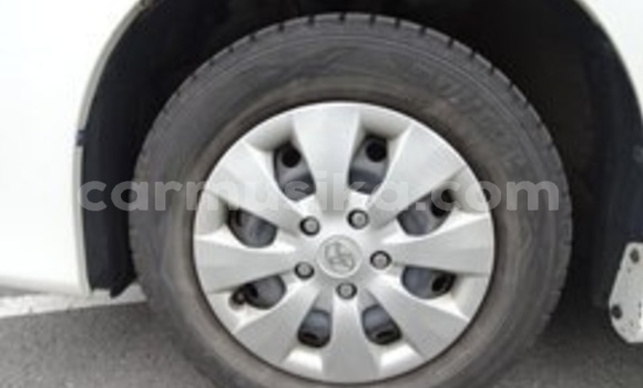 Acheter Occasion Voiture Toyota Voxy Blanc à Beitbridge, Matabeleland South Acheter Occasion Voiture Toyota Voxy Blanc à Beitbridge, Matabeleland South