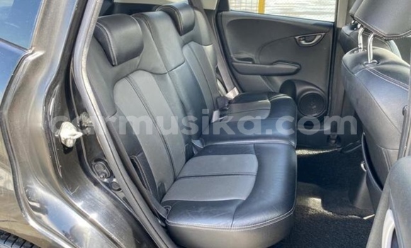 Nunua Ilio tumika Honda Fit Nyeusi Gari ndani ya Beitbridge nchini Matabeleland Kusini Nunua Ilio tumika Honda Fit Nyeusi Gari ndani ya Beitbridge nchini Matabeleland Kusini