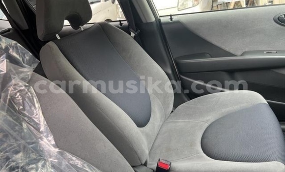 Acheter Occasion Voiture Honda Fit Blanc à Beitbridge, Matabeleland South Acheter Occasion Voiture Honda Fit Blanc à Beitbridge, Matabeleland South