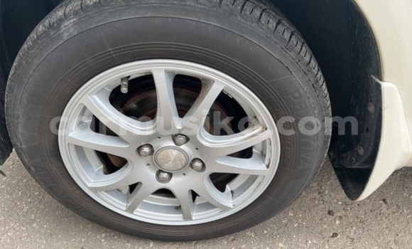 Acheter Occasion Voiture Honda Fit Blanc à Beitbridge, Matabeleland South Acheter Occasion Voiture Honda Fit Blanc à Beitbridge, Matabeleland South