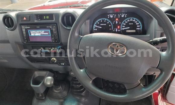 Nunua Ilio tumika Toyota Land Cruiser Nyekundu Gari ndani ya Beitbridge nchini Matabeleland Kusini Nunua Ilio tumika Toyota Land Cruiser Nyekundu Gari ndani ya Beitbridge nchini Matabeleland Kusini