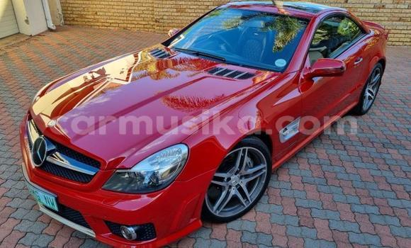 Tenga Tsaru Mercedes‒Benz SLS AMG Tsvuku Mota in Beitbridge in Matabeleland South