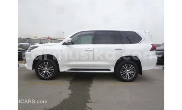 Tenga Imported Lexus LX Chena Mota in Import - Dubai in Harare Tenga Imported Lexus LX Chena Mota in Import - Dubai in Harare