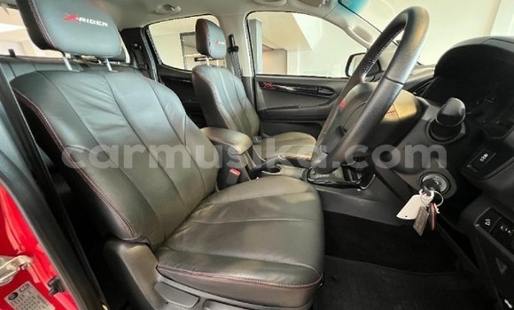 Nunua Ilio tumika Isuzu D–MAX Nyekundu Gari ndani ya Beitbridge nchini Matabeleland Kusini Nunua Ilio tumika Isuzu D–MAX Nyekundu Gari ndani ya Beitbridge nchini Matabeleland Kusini