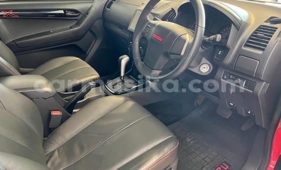 Nunua Ilio tumika Isuzu D–MAX Nyekundu Gari ndani ya Beitbridge nchini Matabeleland Kusini Nunua Ilio tumika Isuzu D–MAX Nyekundu Gari ndani ya Beitbridge nchini Matabeleland Kusini