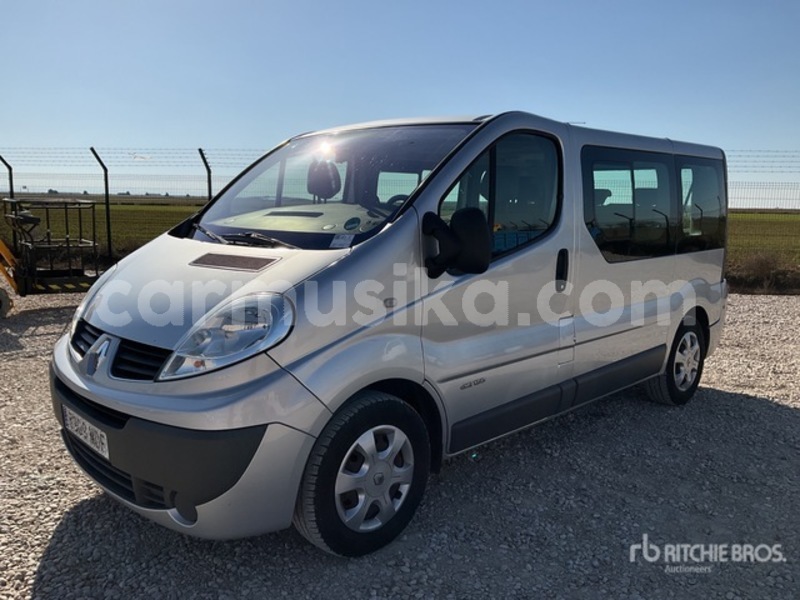 Big with watermark renault trafic matabeleland south beitbridge 33151