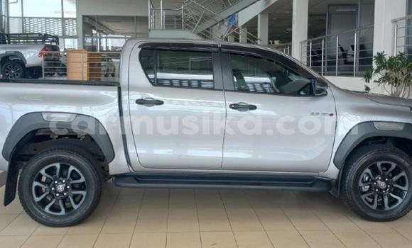 Nunua Ilio tumika Toyota Hilux Fedha Gari ndani ya Beitbridge nchini Matabeleland Kusini Nunua Ilio tumika Toyota Hilux Fedha Gari ndani ya Beitbridge nchini Matabeleland Kusini