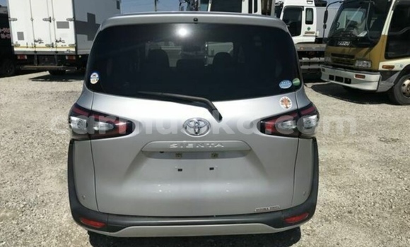 Nunua Ilio tumika Toyota Sienta Fedha Gari ndani ya Beitbridge nchini Matabeleland Kusini Nunua Ilio tumika Toyota Sienta Fedha Gari ndani ya Beitbridge nchini Matabeleland Kusini