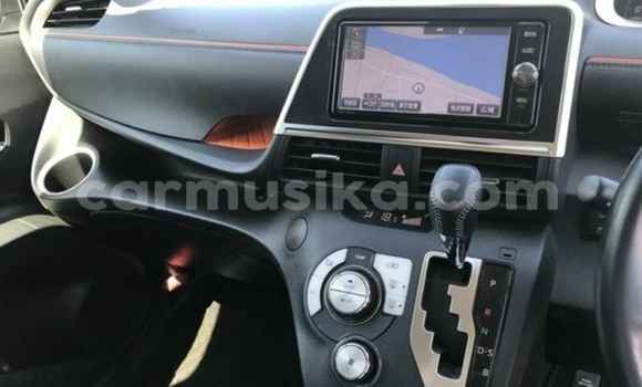 Nunua Ilio tumika Toyota Sienta Fedha Gari ndani ya Beitbridge nchini Matabeleland Kusini Nunua Ilio tumika Toyota Sienta Fedha Gari ndani ya Beitbridge nchini Matabeleland Kusini