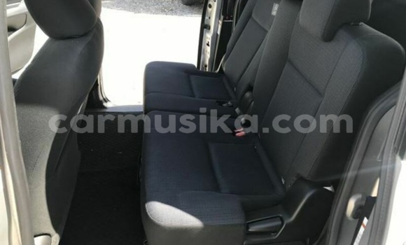 Nunua Ilio tumika Toyota Sienta Fedha Gari ndani ya Beitbridge nchini Matabeleland Kusini Nunua Ilio tumika Toyota Sienta Fedha Gari ndani ya Beitbridge nchini Matabeleland Kusini