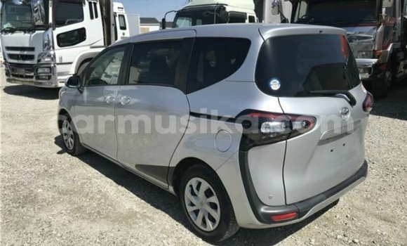 Nunua Ilio tumika Toyota Sienta Fedha Gari ndani ya Beitbridge nchini Matabeleland Kusini Nunua Ilio tumika Toyota Sienta Fedha Gari ndani ya Beitbridge nchini Matabeleland Kusini